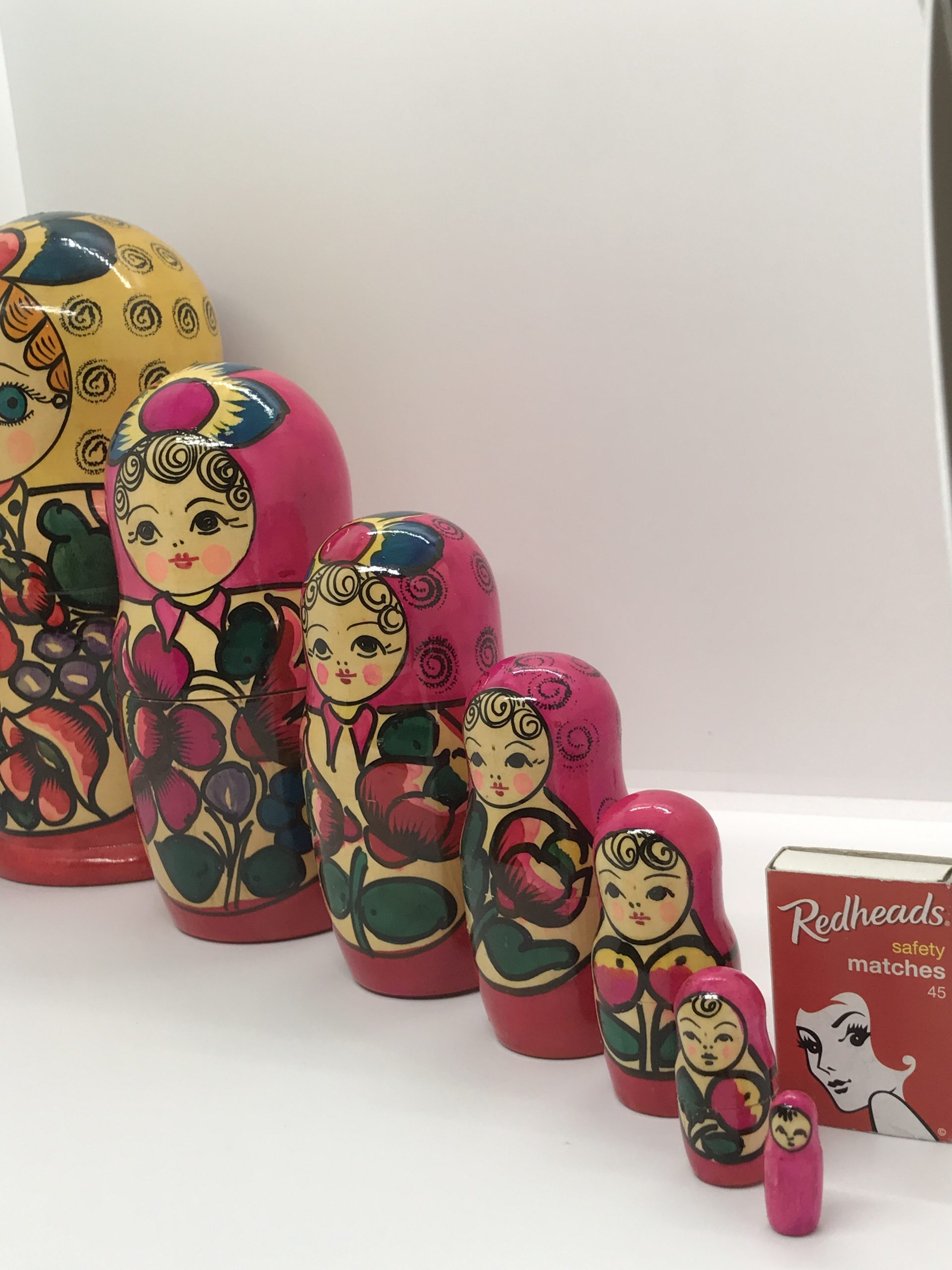 Vintage Set of 7 Russian Wooden Nesting Matryoshka Dolls. Largest 21cm