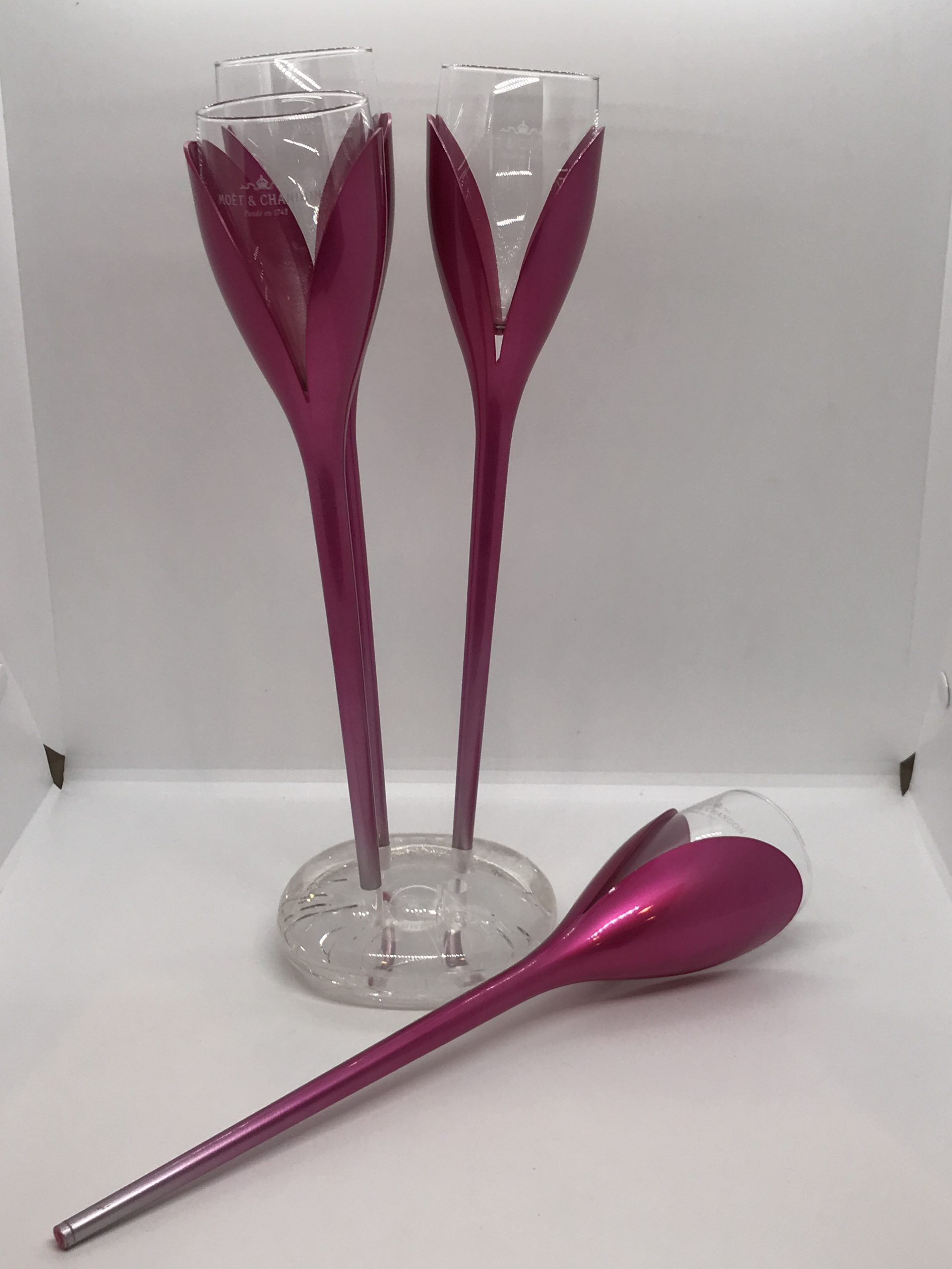 Moet & Chandon Set of 4 Pink Tulip Champagne Flutes with Base Vintage