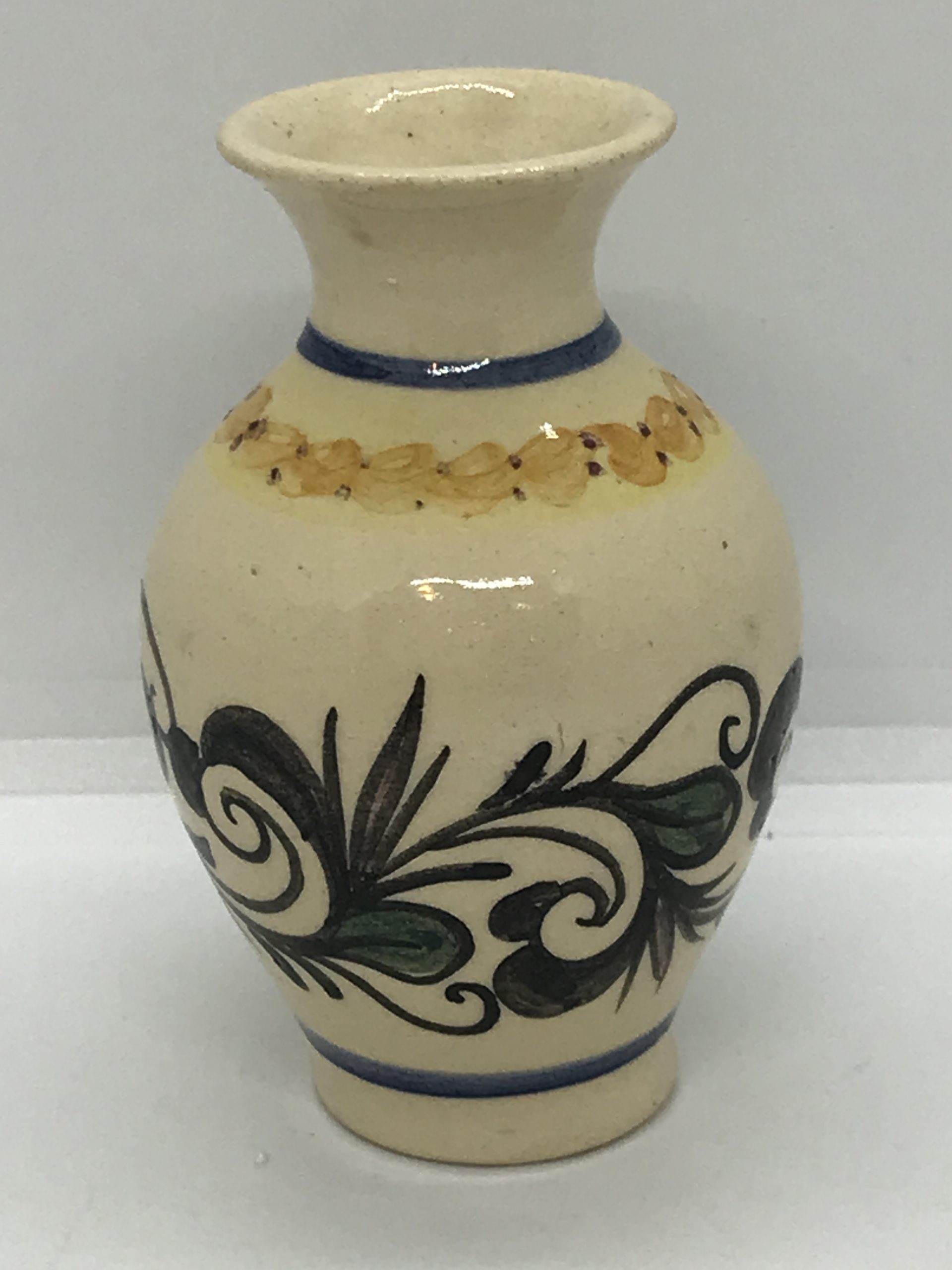 Sarawak Pottery Centre Kuching Vase 10cm Vintage Keepsakes