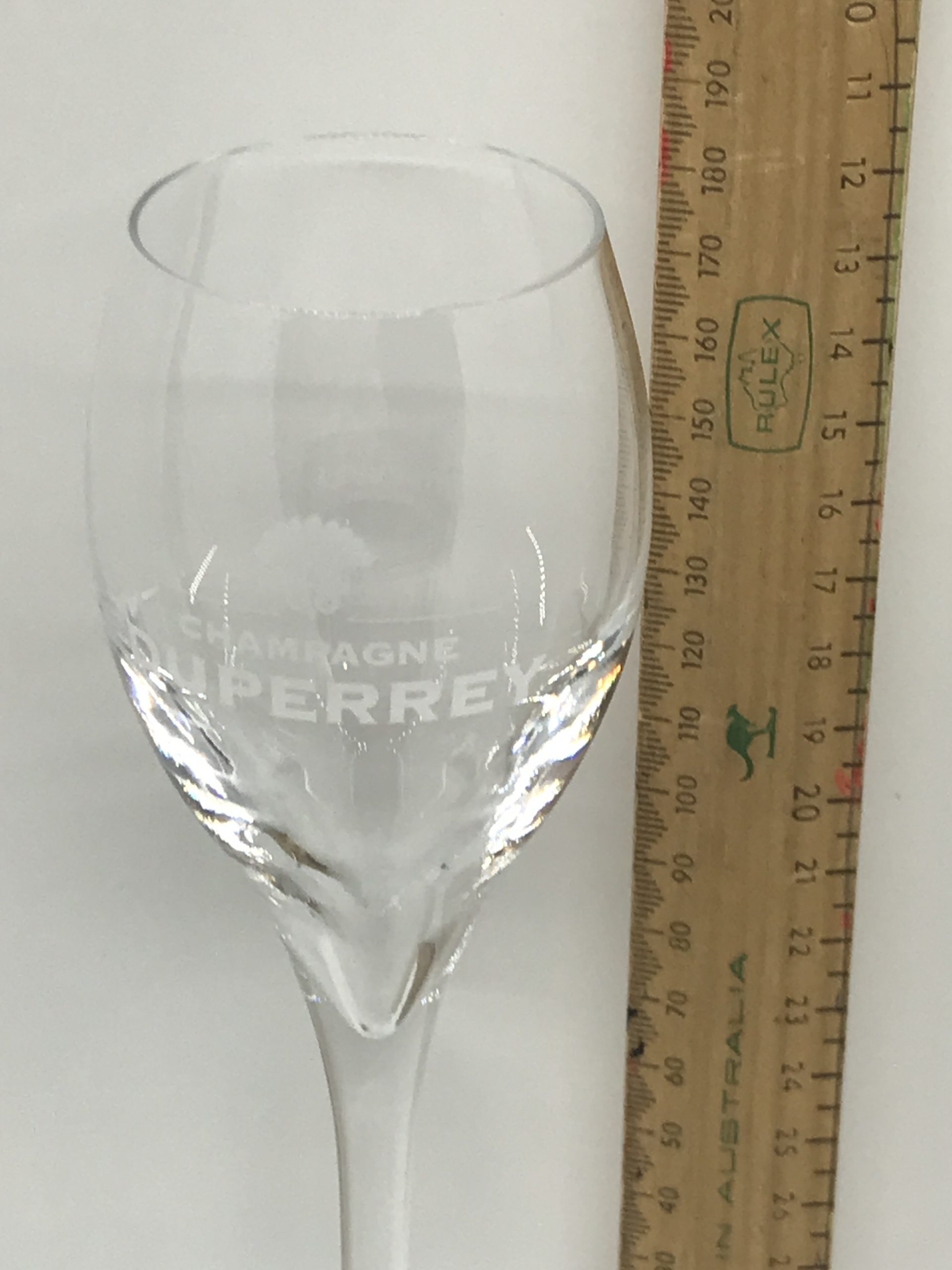 Single Diamante Petit Champagne Flute With Heart Design In An Attractive Gift Box