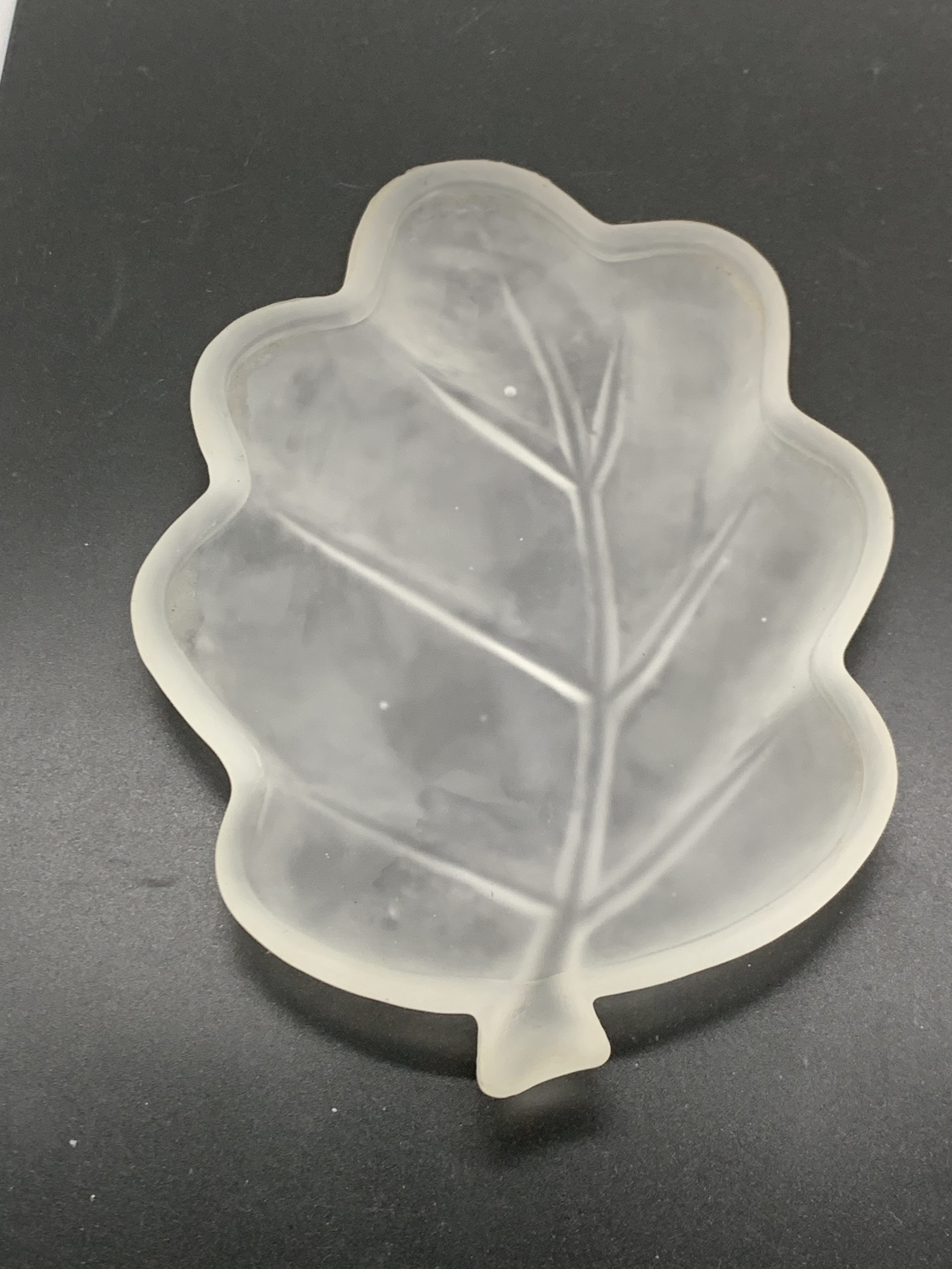 Frosted Glass Leaf Plate 16cm long Vintage Keepsakes