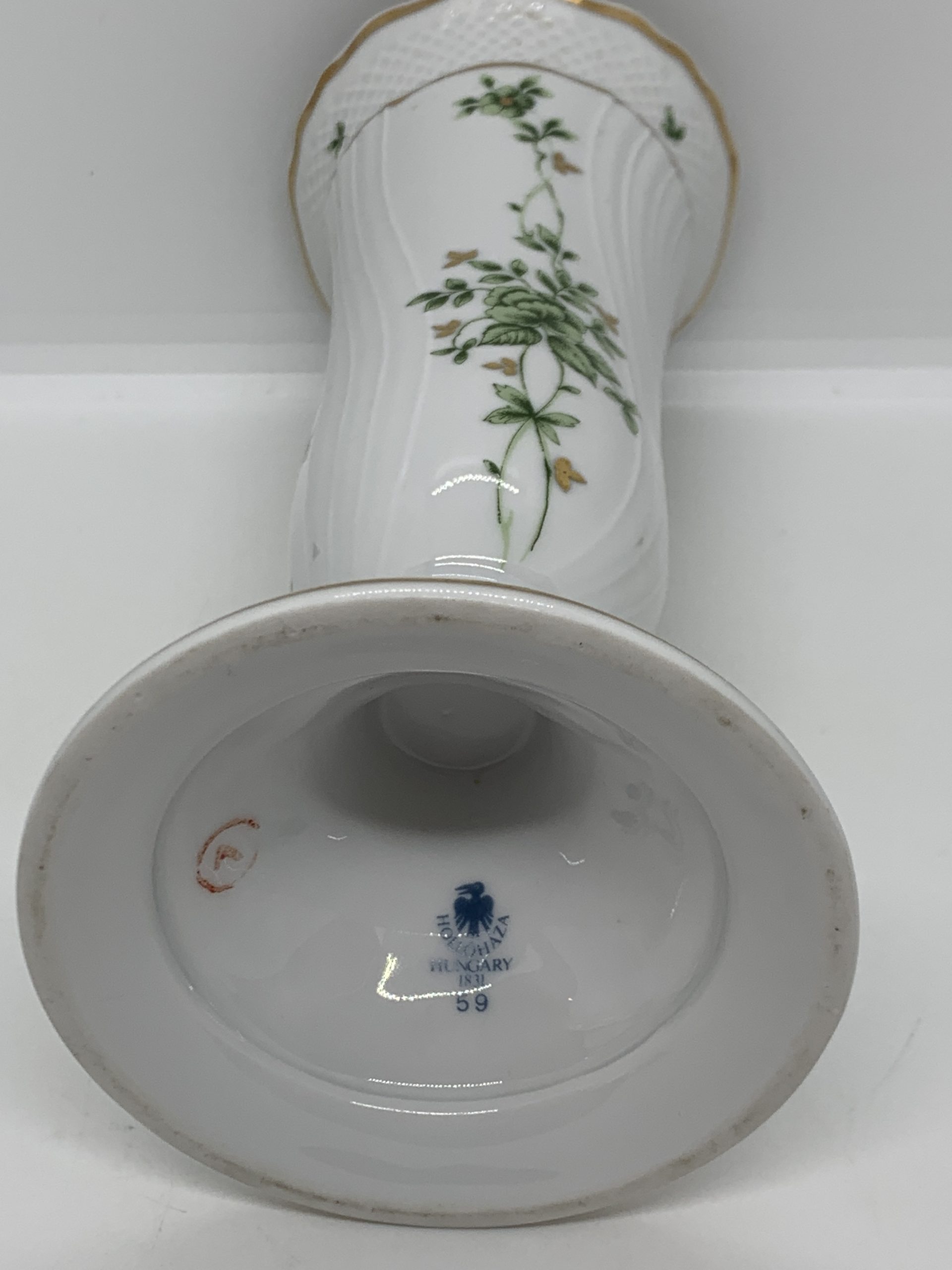 Hollohaza Porcelain Hungarian White Vase with Floral Pattern (21cm 