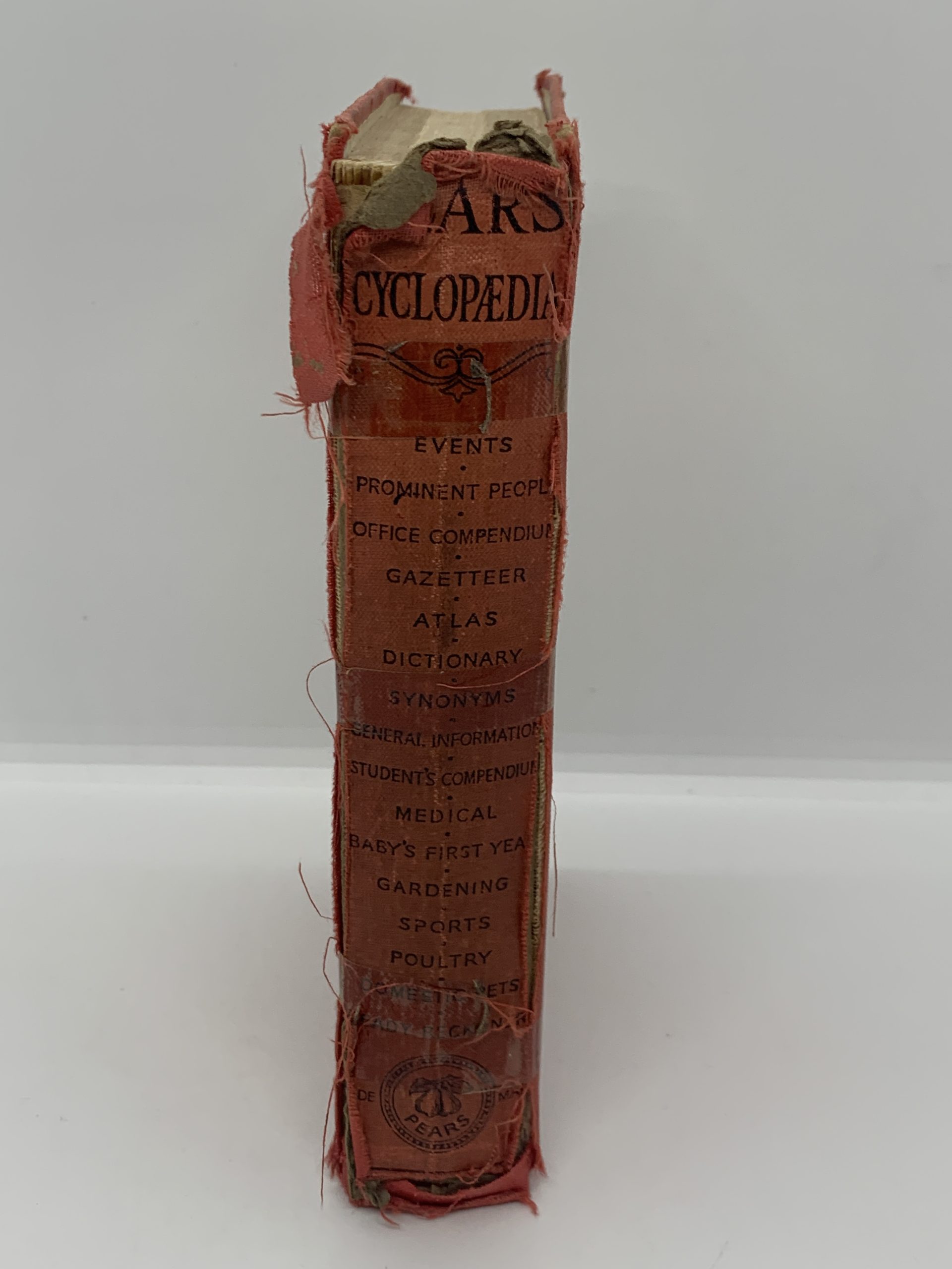 Pears Cyclopaedia AF Pears Ltd Fifty Sixth Edition Vintage Keepsakes