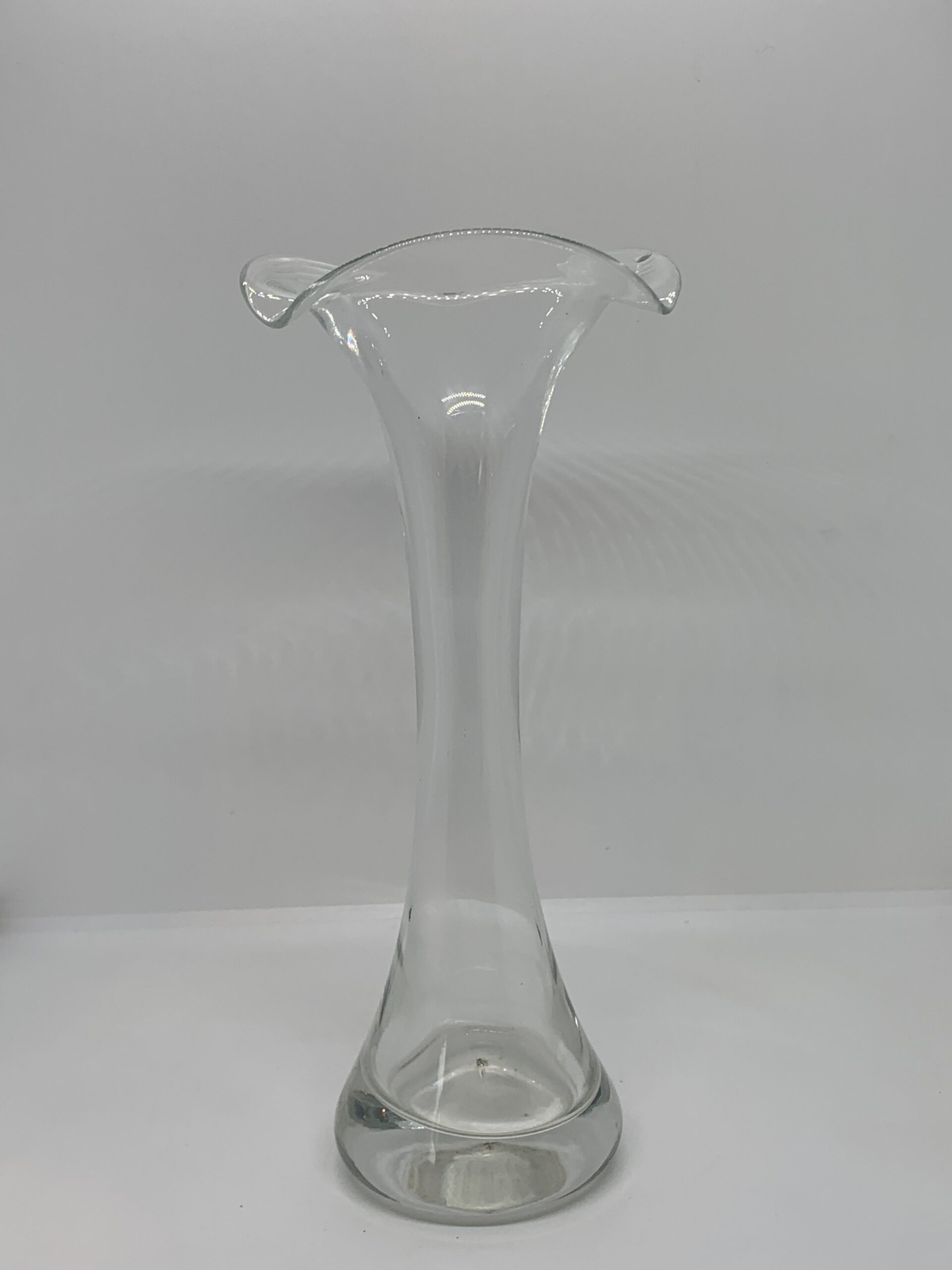 Vintage Jack-in-the-Pulpit style glass vase 26cm