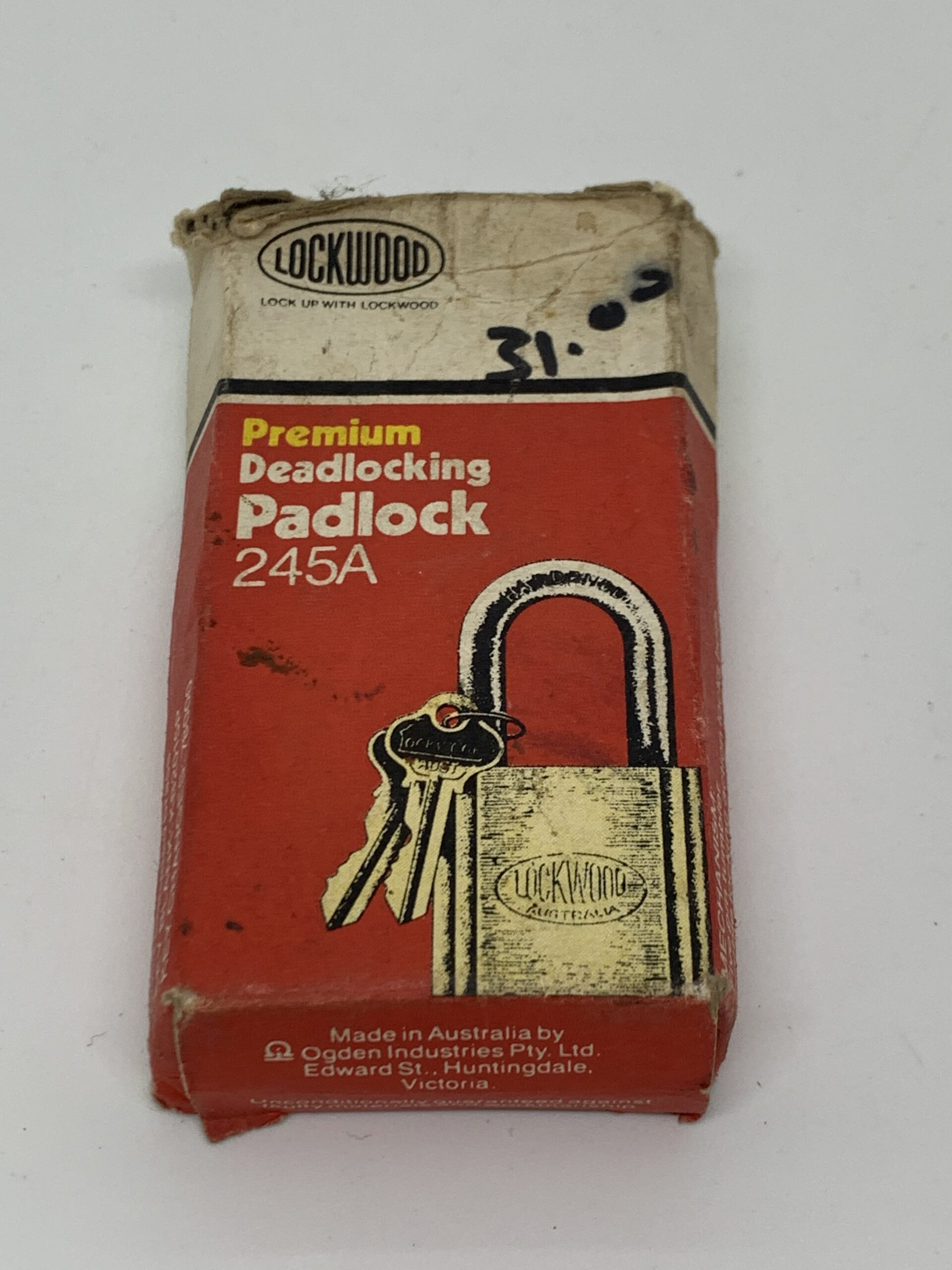 Lockwood Premium Deadlocking Padlock 245A with 2 Keys - Vintage Keepsakes
