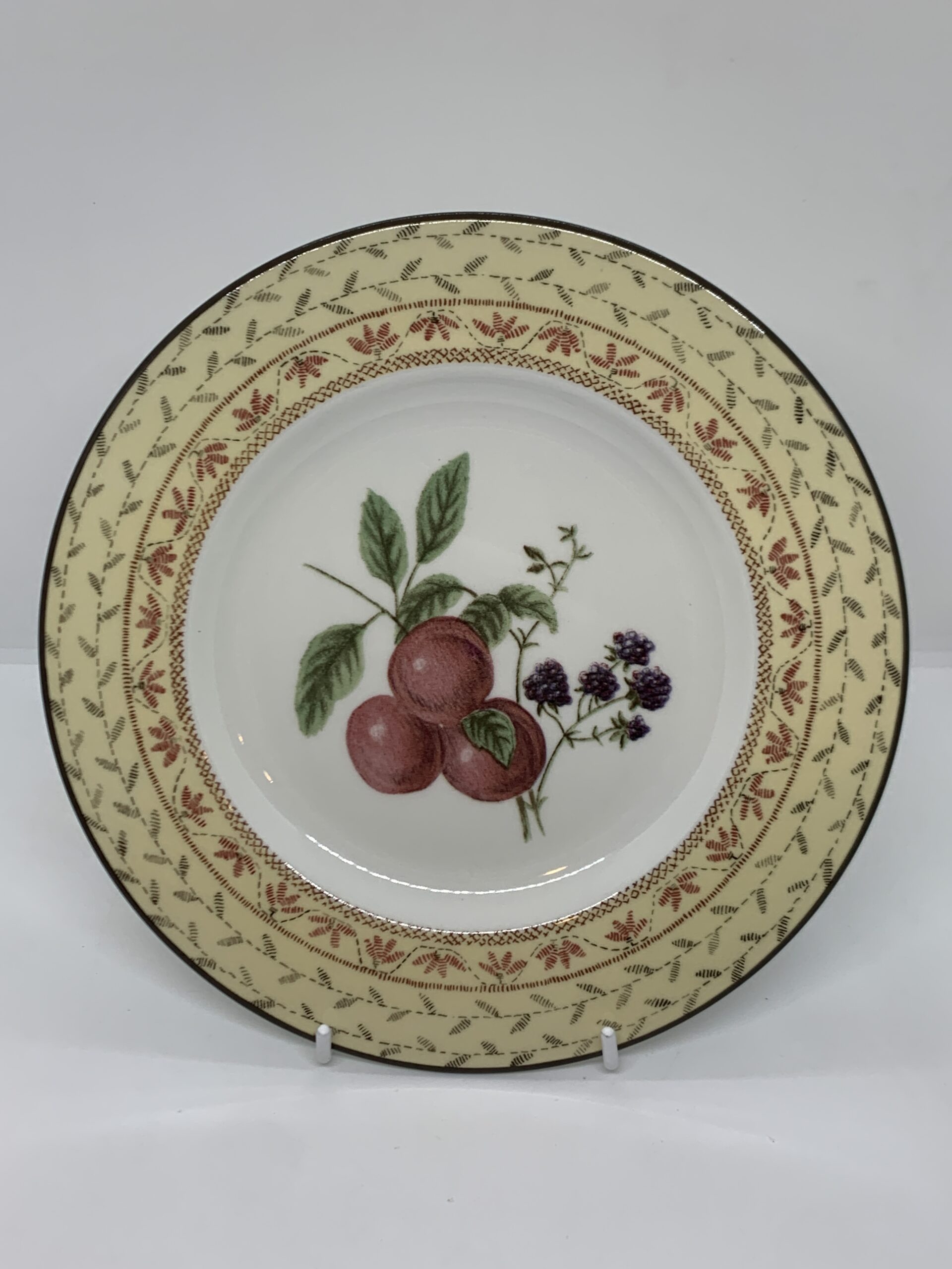 Johnson Bros Fruit Sampler China Plate 23cm Vintage Keepsakes