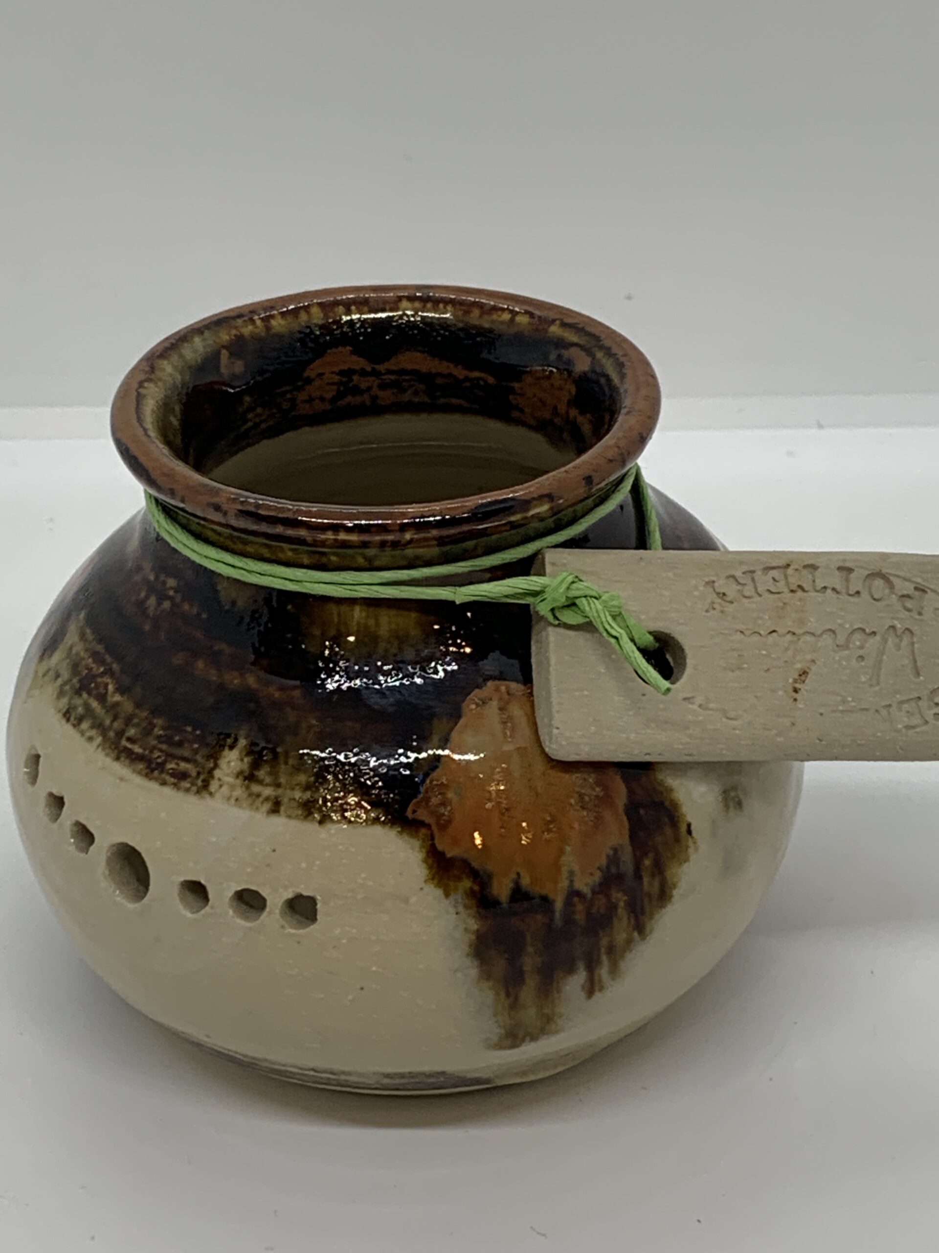 Gembrook Pottery Pot Pourri 9cm - Vintage Keepsakes