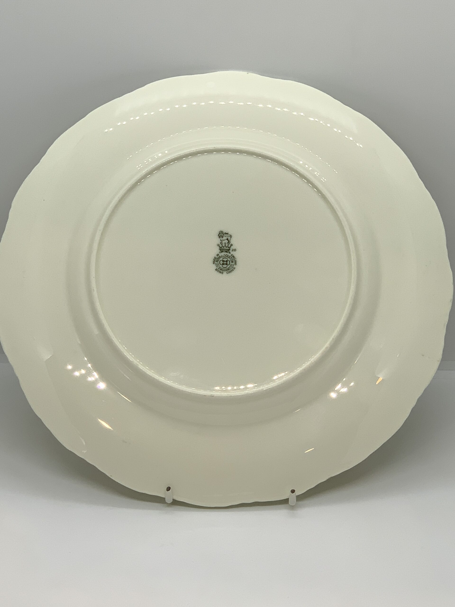 1947 Royal Doulton Chelsea Hospital Display Plate 27cm