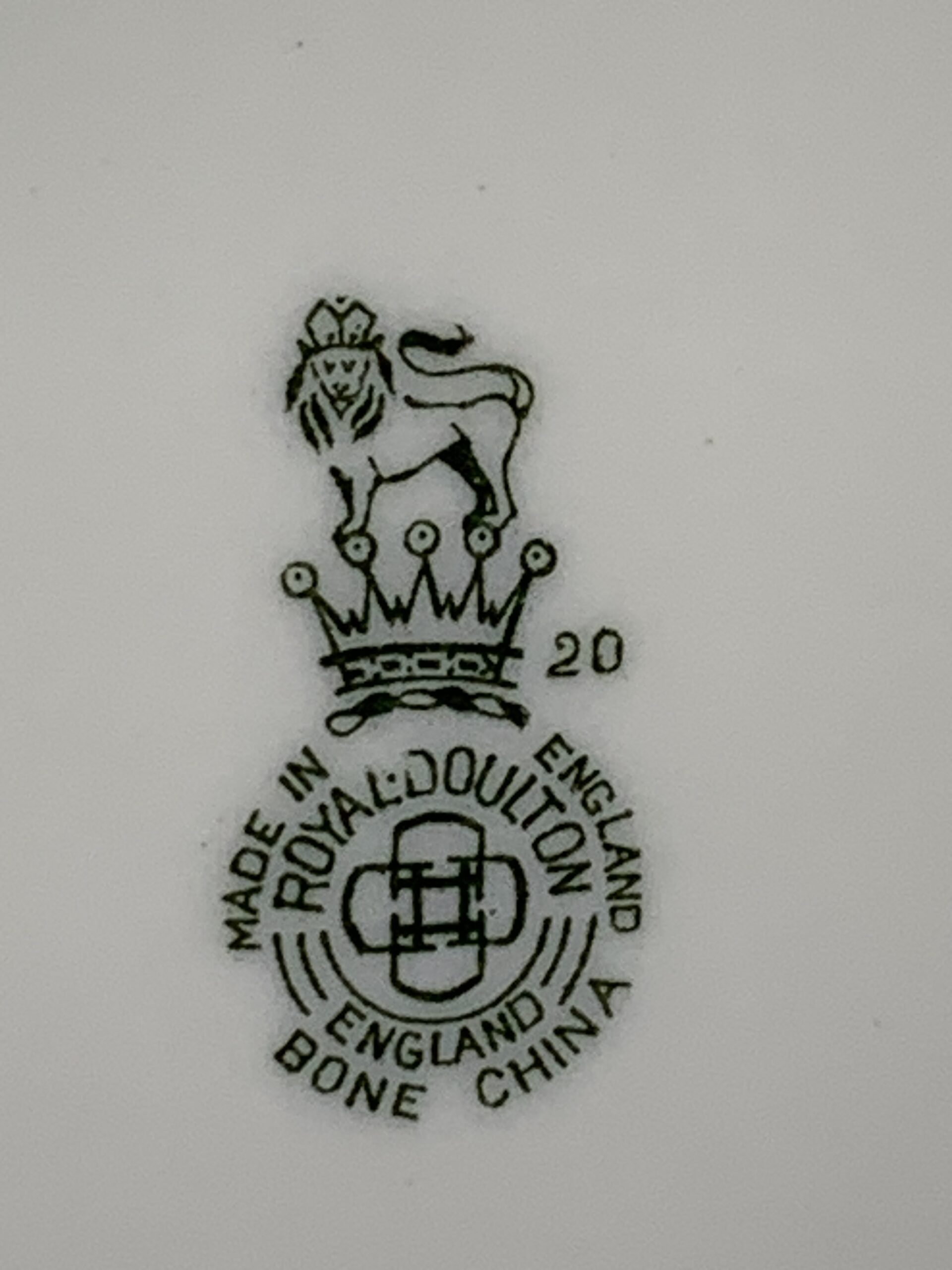 1947 Royal Doulton Chelsea Hospital Display Plate 27cm