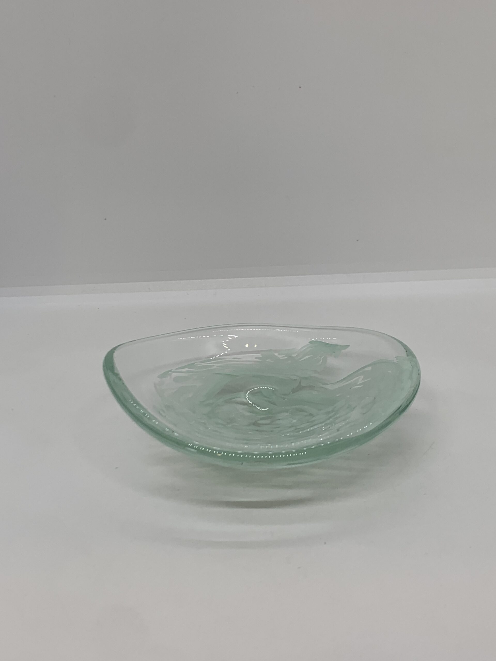 NZ Glass Plate Hokitika Glass Studio 11cm - Vintage Keepsakes
