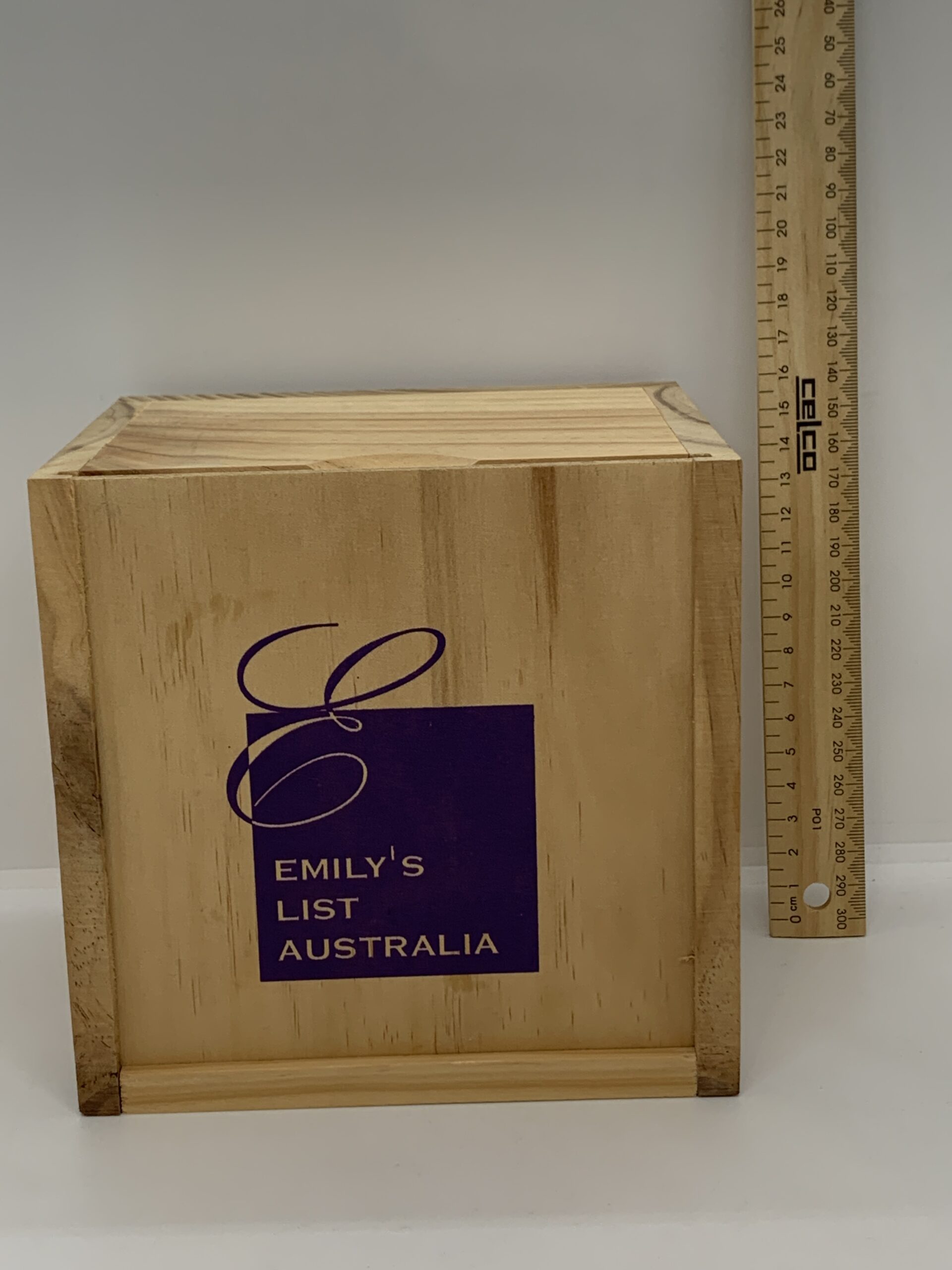 Cathy Oddie Pottery Mug - in Emilys List Australia Wooden Box - 16x16cm ...
