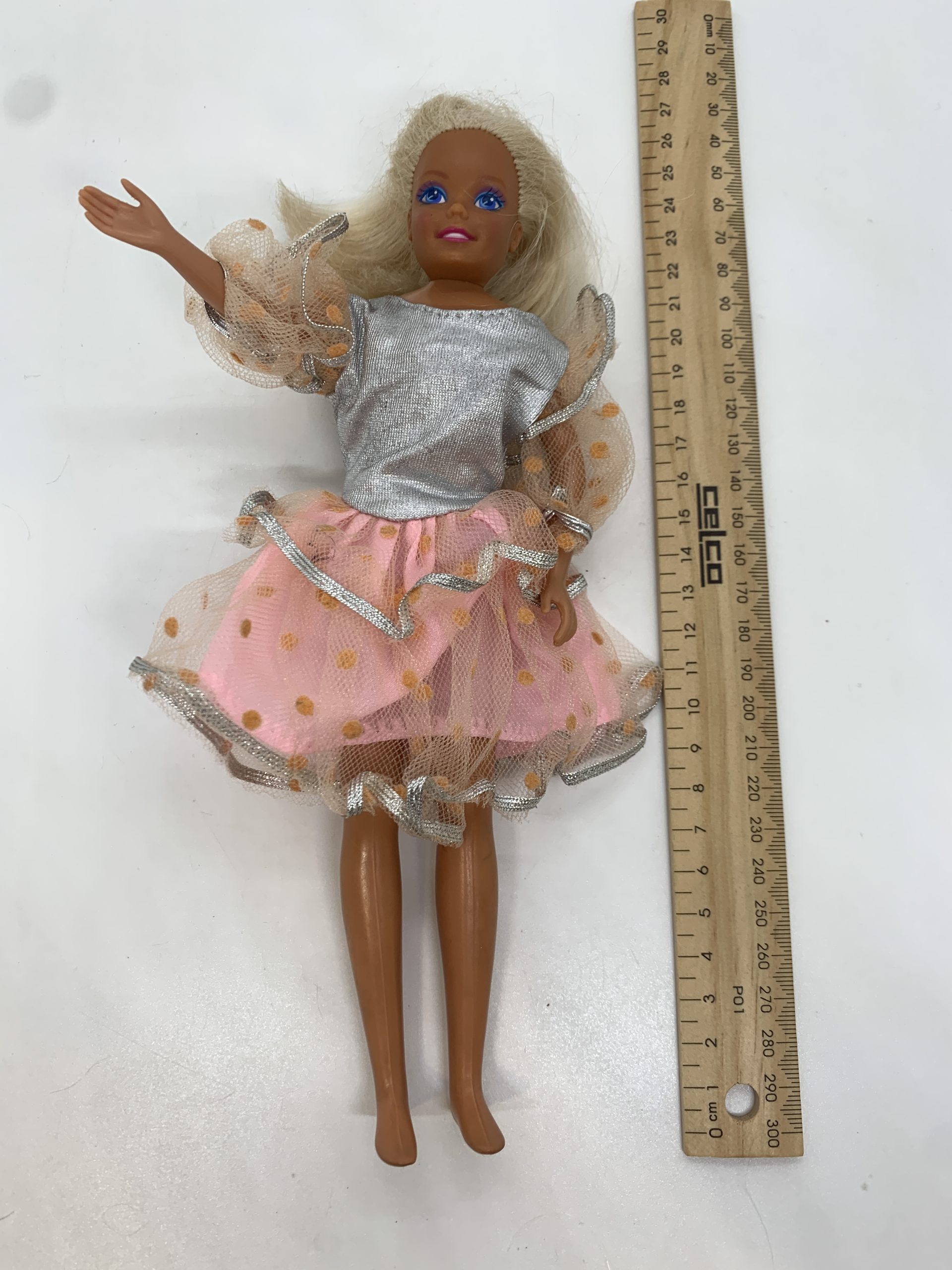 1987 Barbie - Malaysia - Silver and Pink Outfit