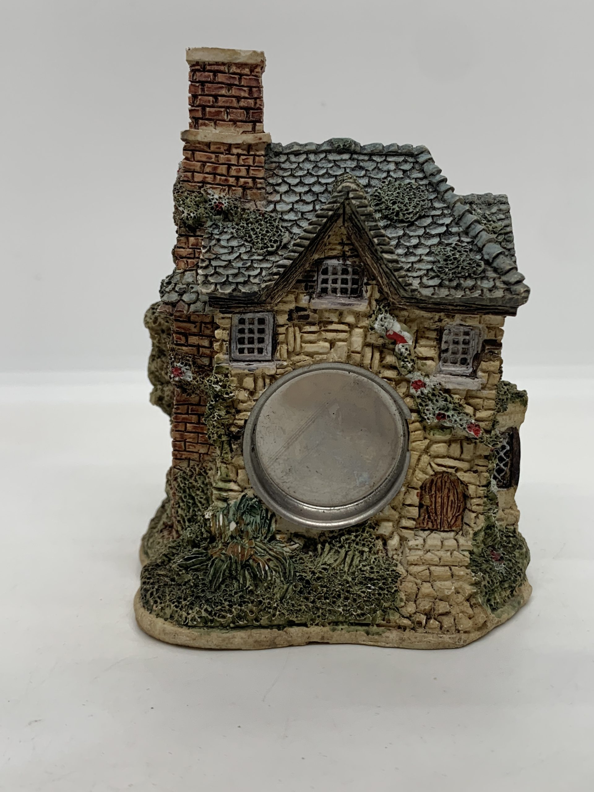 Miniature Cottage Figure with Clock Mount 11cm (no clock)